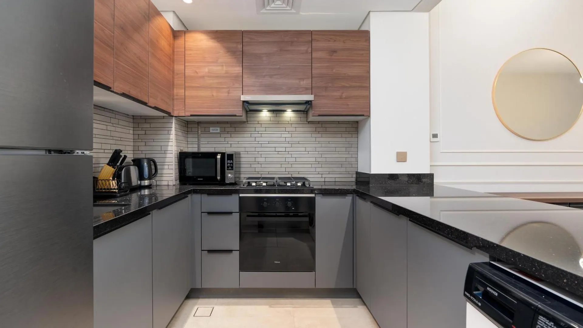 Apartment Chic 1Br Retreat - Eleganz 2 By Danube With Study Room Dubai
