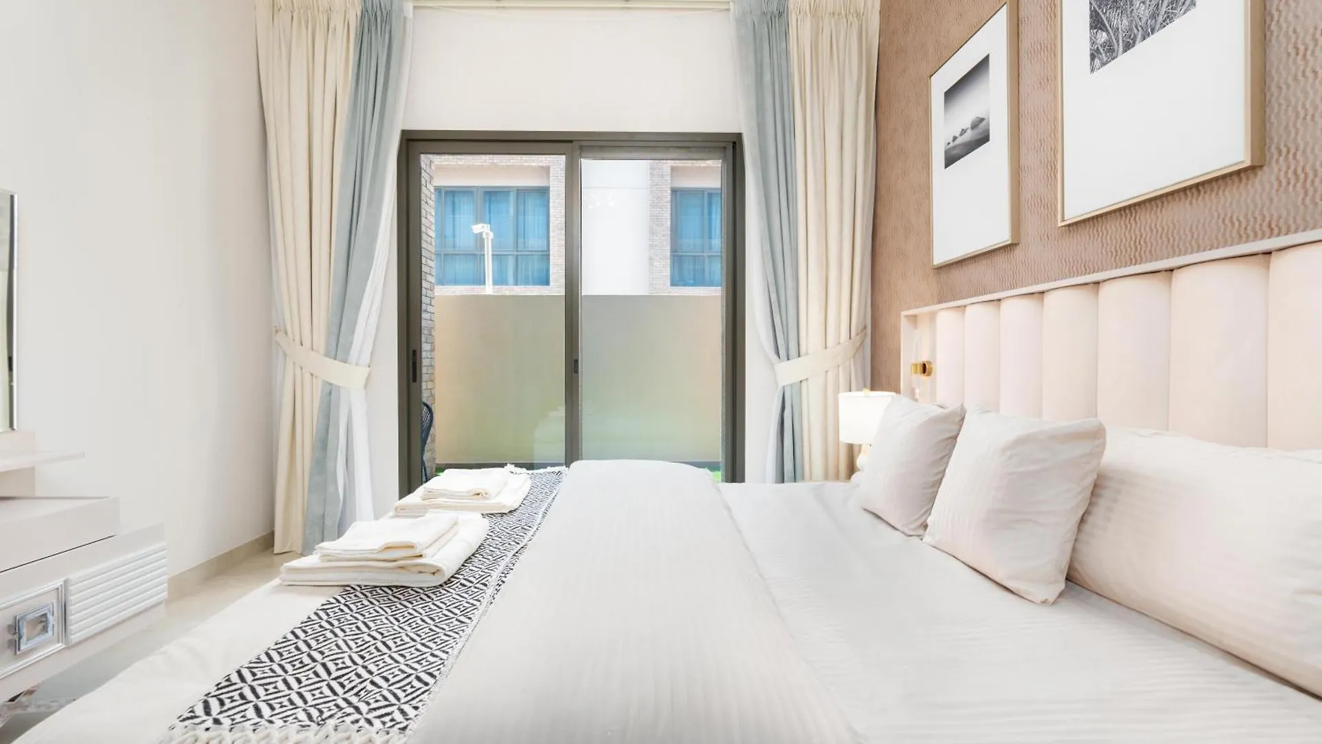Chic 1Br Retreat - Eleganz 2 By Danube With Study Room Dubai United Arab Emirates