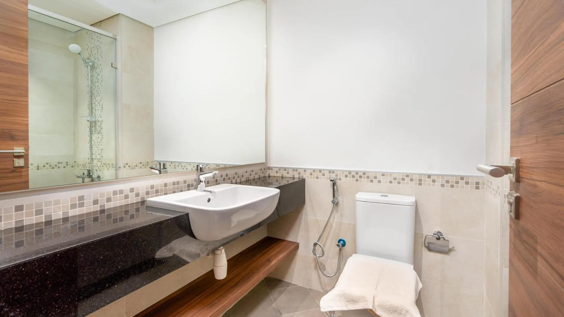 Chic 1Br Retreat - Eleganz 2 By Danube With Study Room Dubai 0*,