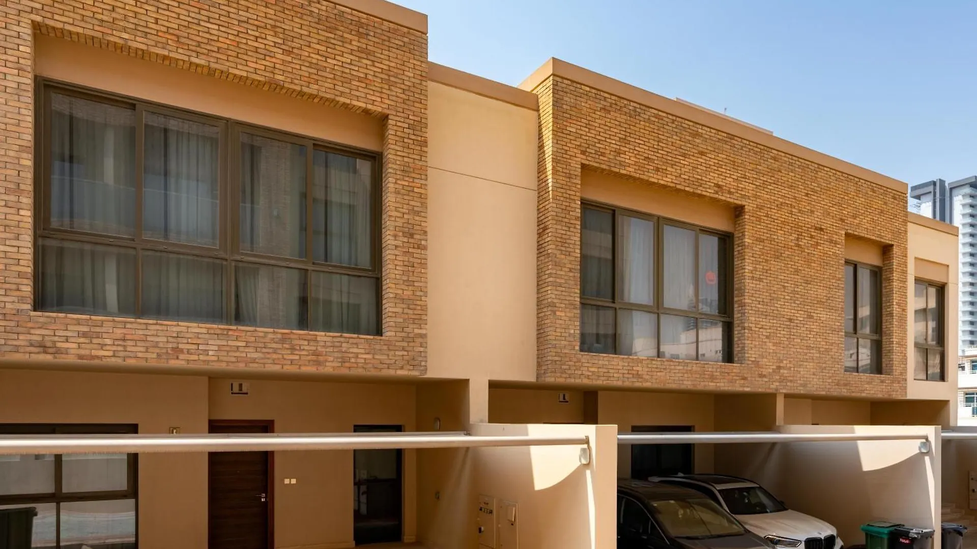 Chic 1Br Retreat - Eleganz 2 By Danube With Study Room Dubai Apartment